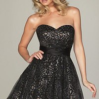 White Graduation Dresses videos - dailymotion