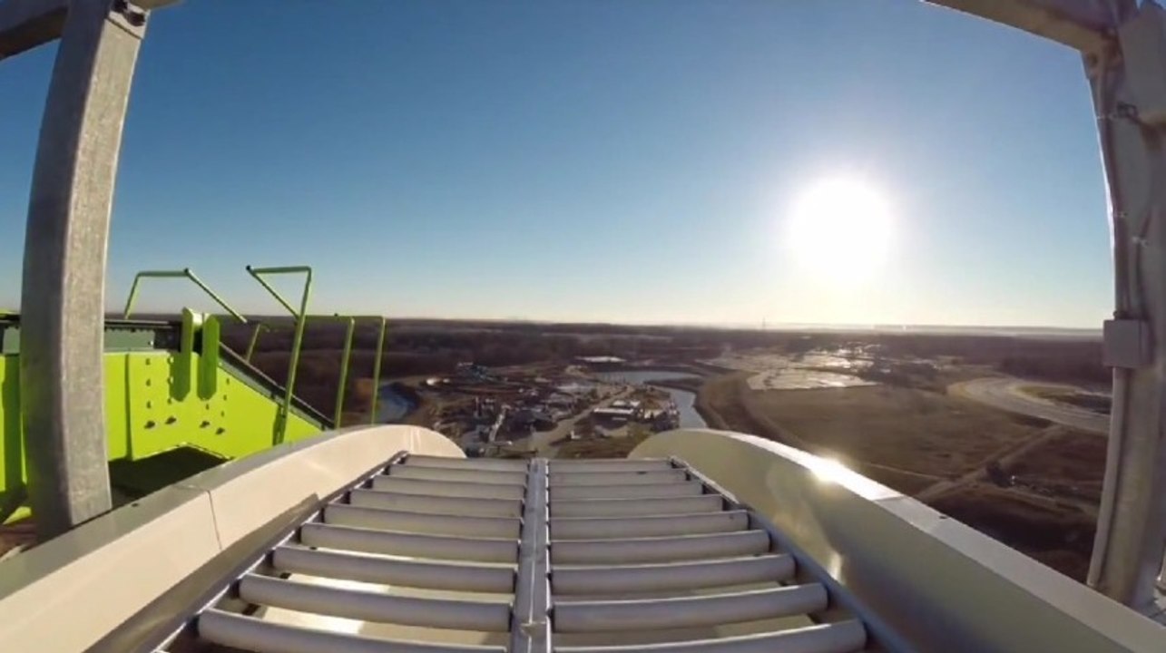 Oserez Vous Affronter Le Plus Grand Toboggan Aquatique Du Monde