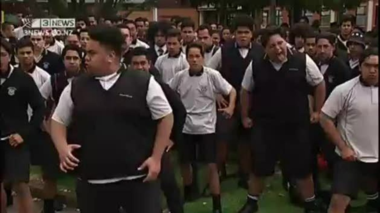 Le Haka D Tudiants N O Z Landais En Hommage Jonah Lomu Vid O