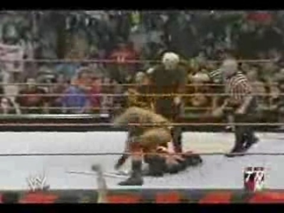 Batista Vs Tommy Dreamer Hardcore Match Vid O Dailymotion