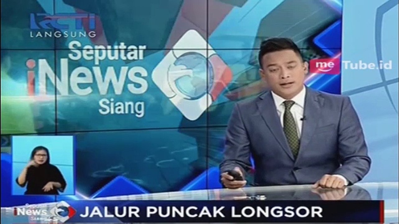 Sejumlah Mobil Terperosok Dan Tertimbun Reruntuhan Longsor Di Puncak