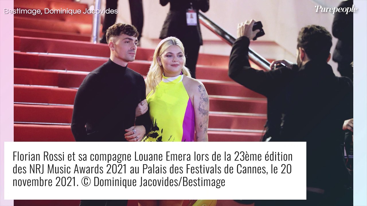 Louane Amoureuse Aux NRJ Music Awards Robe Dos Nu Et Gros Tatouage Au