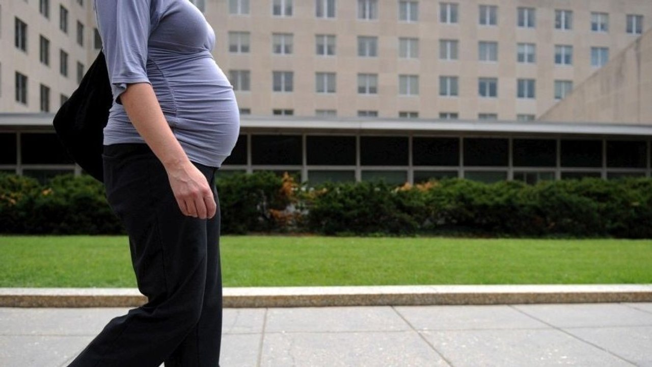 Ihr Schwangerschaftsbauch Versteckt In Wahrheit Ein Schreckliches