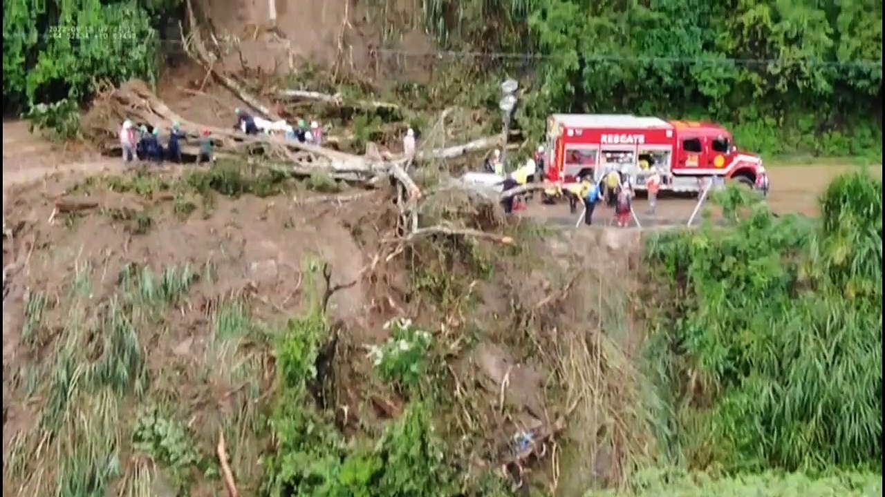 Una decena de muertos tras caída de autobús a precipicio en Costa Rica