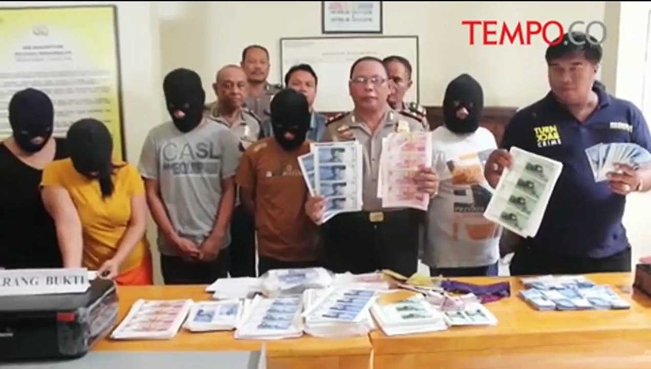 Pembuat Dan Pengedar Uang Palsu Rp 1 Miliar Dibekuk Polisi Video