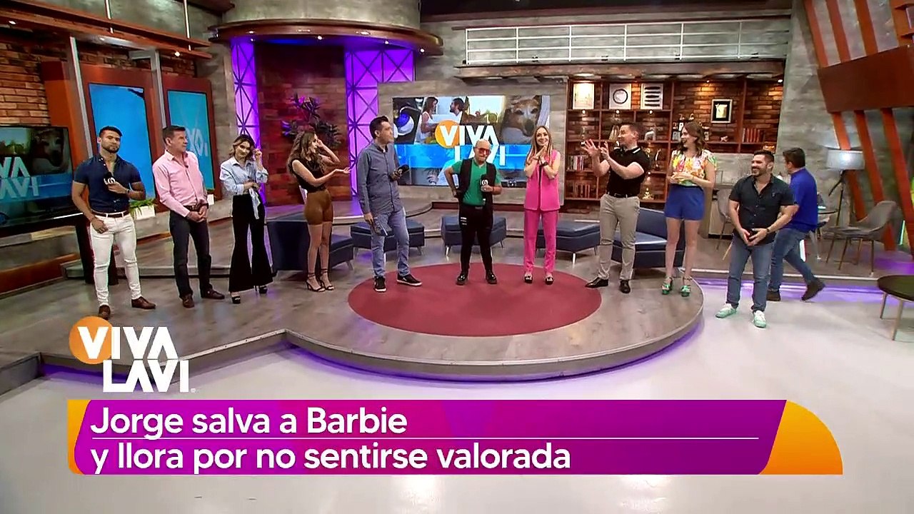 Barbie Y Poncho De Nigris Se Enfrentan En El Resulta Y Resalta De