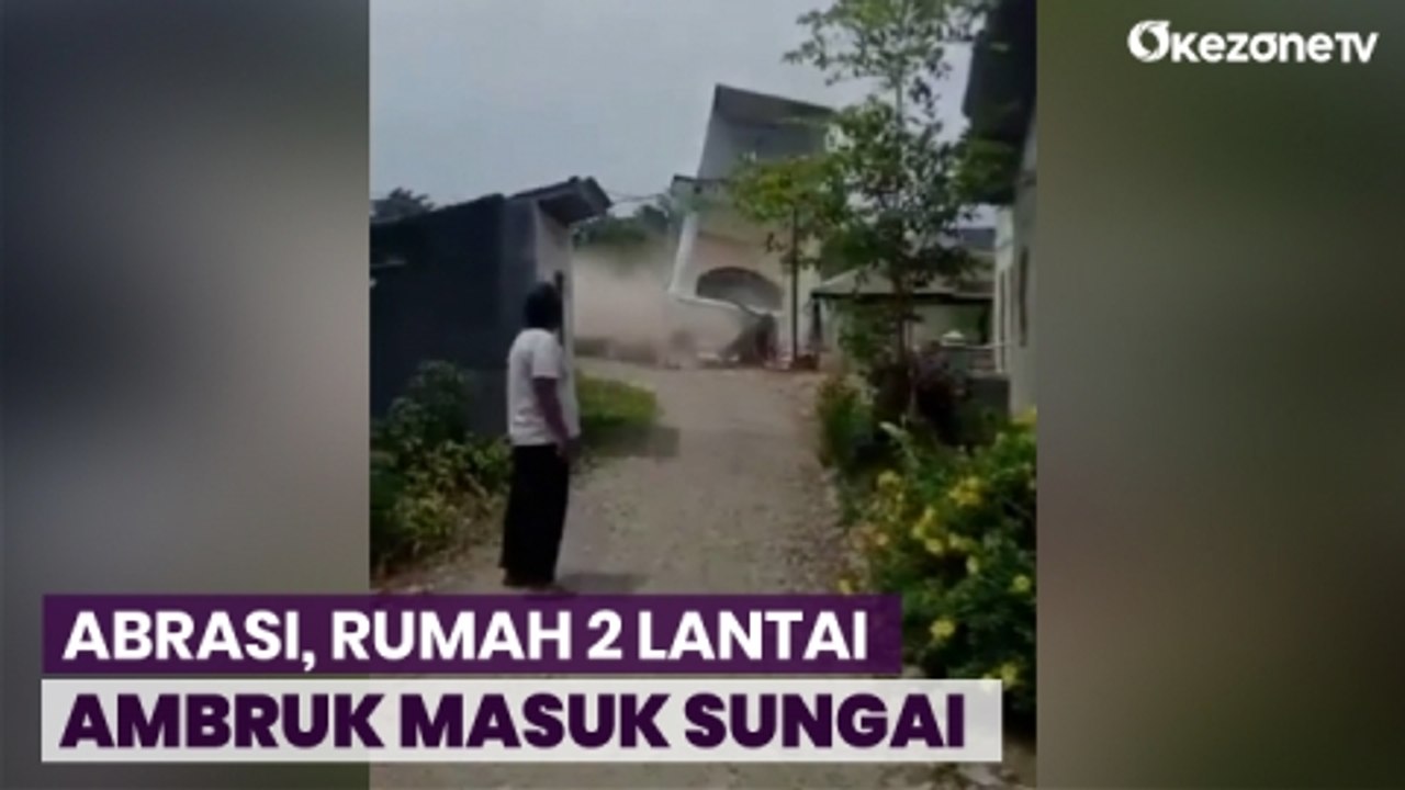 Terekam Video Amatir Rumah 2 Lantai Ambruk Masuk Sungai Di Langkat