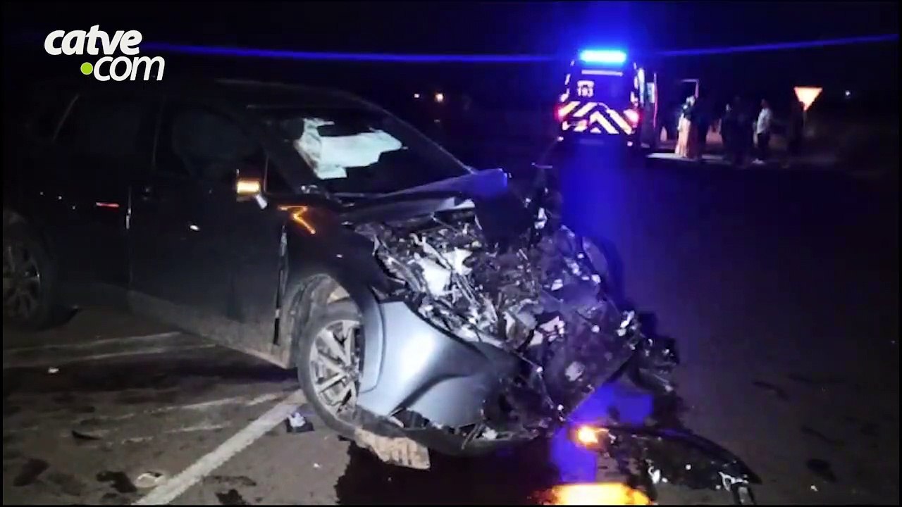 Grave batida deixa carros destruídos na BR 163 entre Cascavel e Toledo