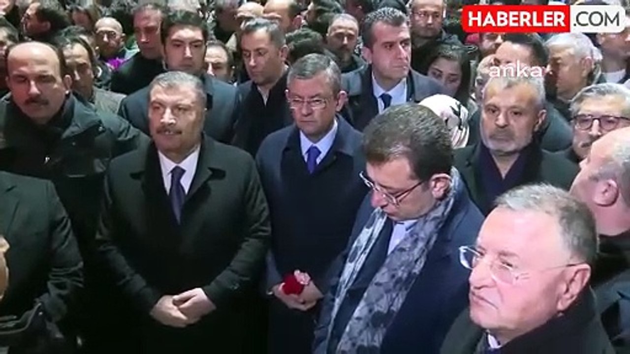 CHP Genel Başkanı Özgür Özel 6 Şubat depremlerinin yıldönümünde anma