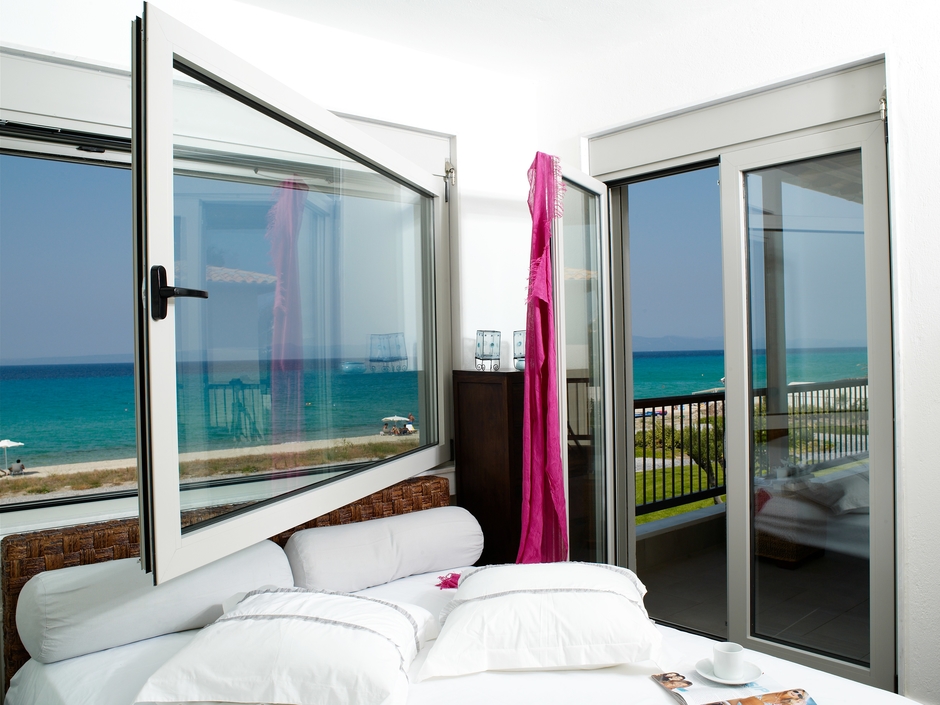 Τεχνικός κουφωμάτων αλουμινίου ρολά-σίτες