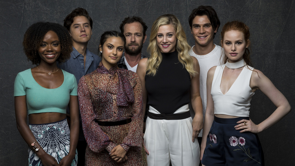 RIVERDALE SEASON 2- ONLINE STREAMING