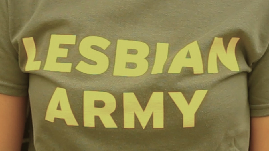 lesbians cherry bomb