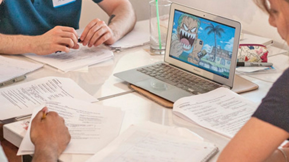 Aao  parhna seekhain