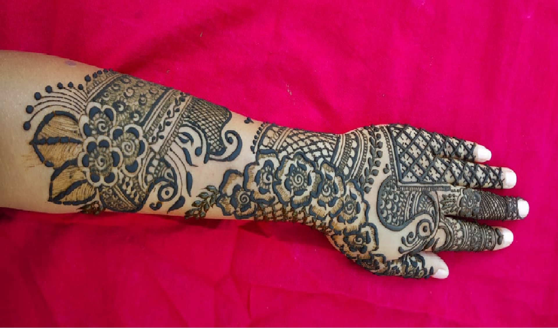 Habiba Mehndi Art