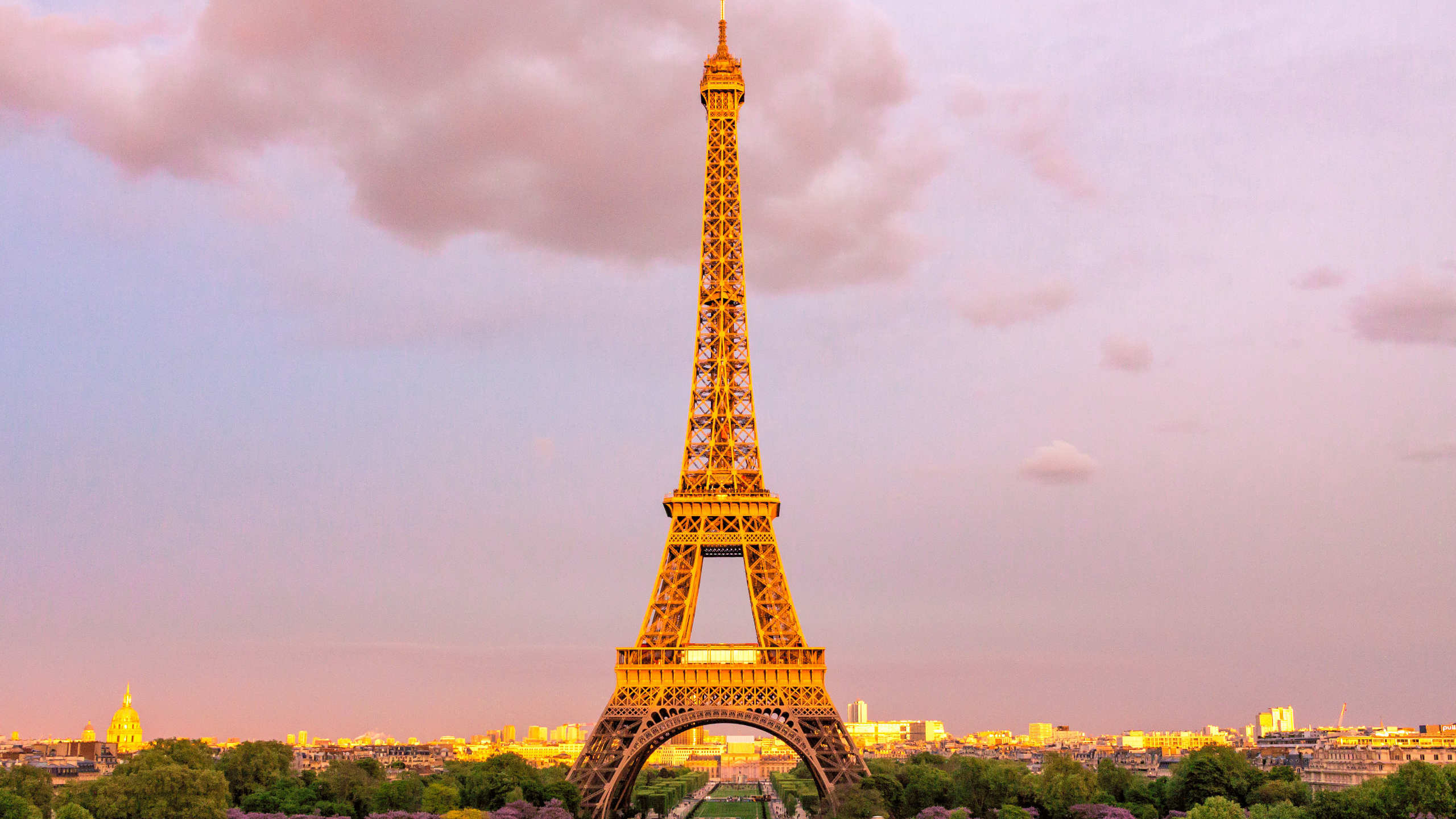 Indian Beauty European Place