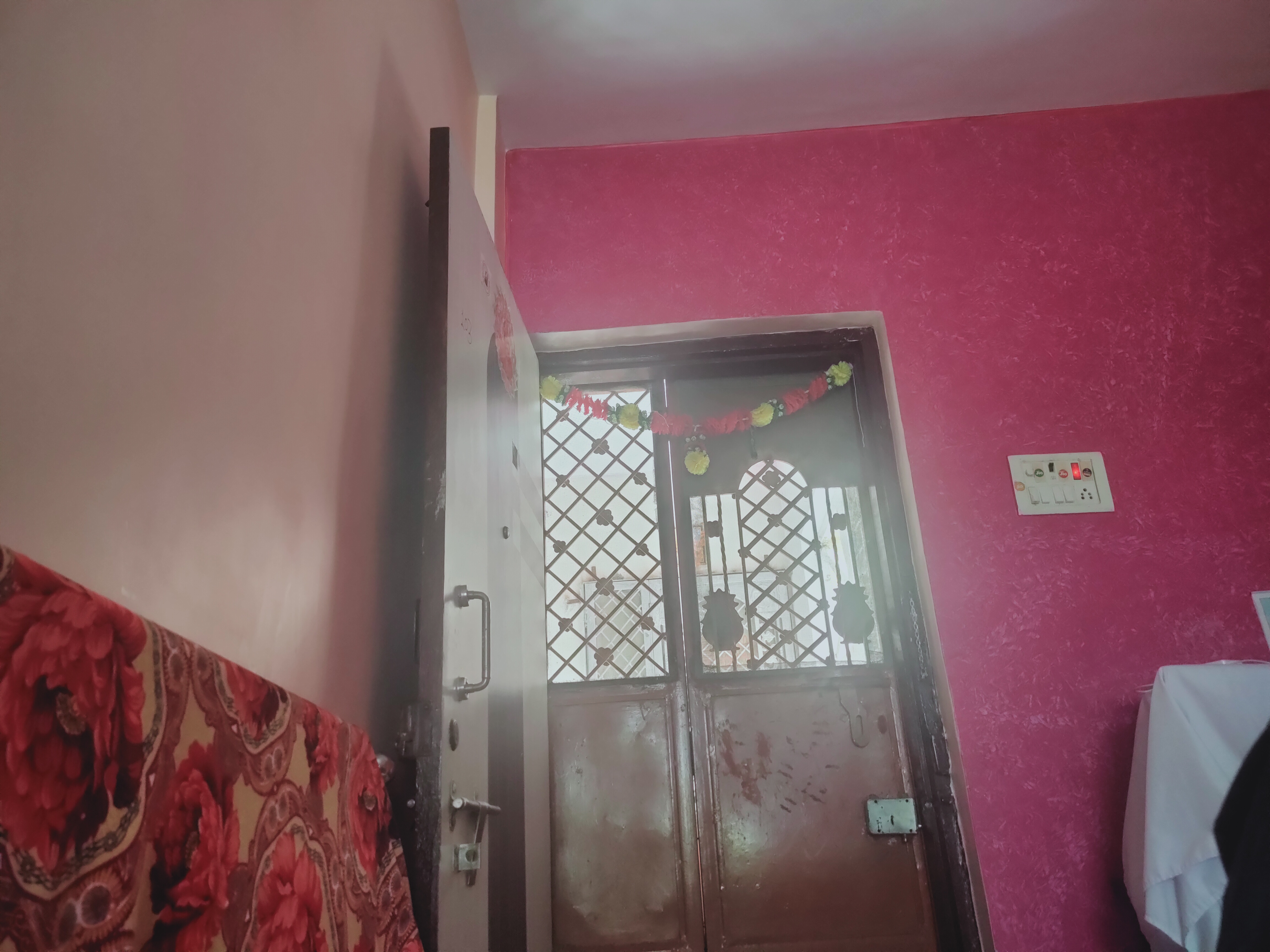 Social status center