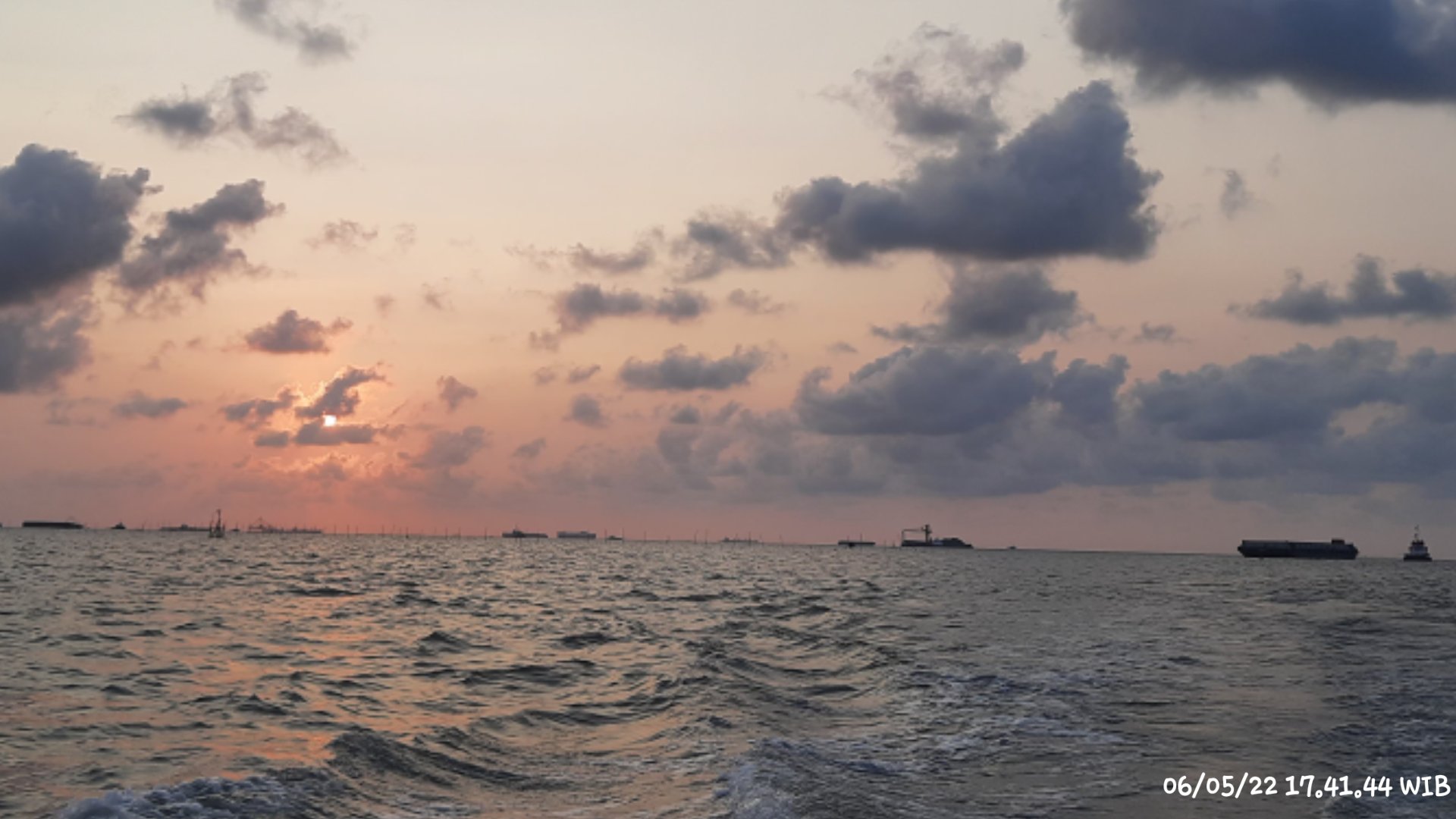 PINGGIR LAUT CHANNEL