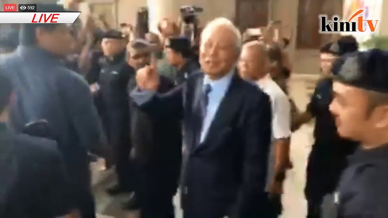 LIVE: Datin Seri Rosmah Mansor akan keluar tidak lama lagi