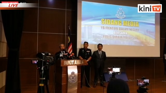 LIVE: Sidang Media Menteri Dalam Negeri, Muhyiddin Yassin bersama PDRM - BM title