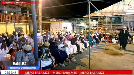 Chiconi FM-TV - Le Madjiliss depuis la place de la mosquée de vendredi de Chiconi