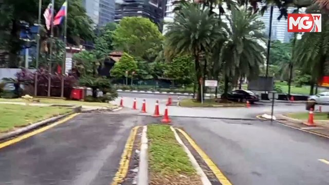 (((LIVE))) Timbalan Perdana Menteri Datuk Seri Ismail Sabri Yaakob dan Menteri Dalam Negeri, Datuk Seri Hamzah Zainuddin mengadakan pertemuan tertutup di Hotel Royale Chulan Kuala Lumpur