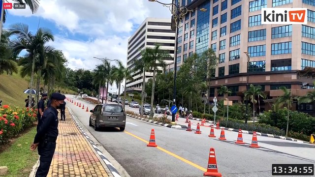 LIVE: Ismail Sabri tiba di Istana Negara