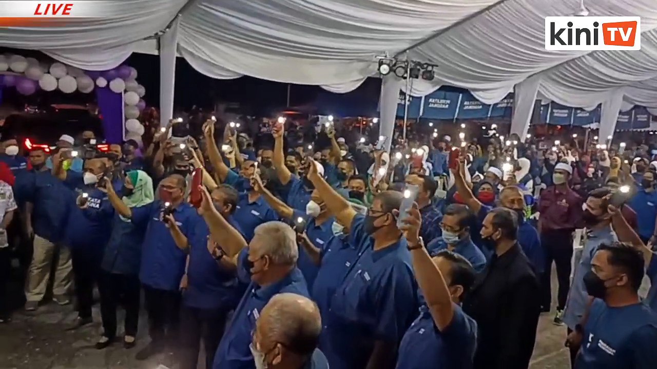 LIVE: Muhyiddin Yassin, Hadi Awang berkongsi pentas PN di Felda Tenggaroh