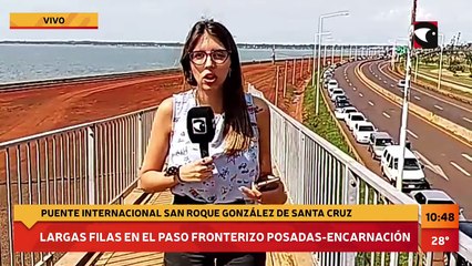 Puente Internacional San Roque de Santa Cruz | Larga fila de autos para pasar de Posadas a Encarnación