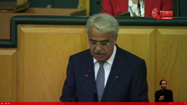 CANLI | HDP Eş Genel Başkanı Mithat Sancar, partisinin grup toplantısında konuşuyor