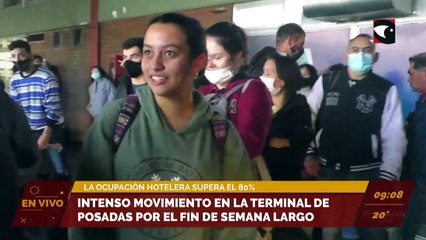 Intenso movimiento en la terminal de Posadas por el fin de semana largo