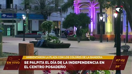 Se palpita el Día de la Independencia en el centro posadeño. Ambientaron la plaza 9 de julio con los colores de la bandera