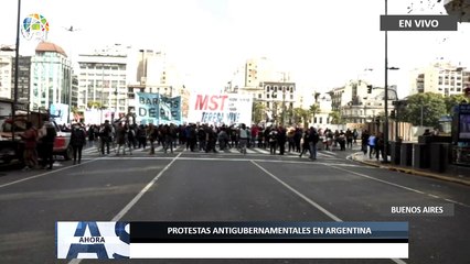 Télécharger la video: En Vivo | Protestas antigubernamentales en Argentina - 14Jul - VPItv