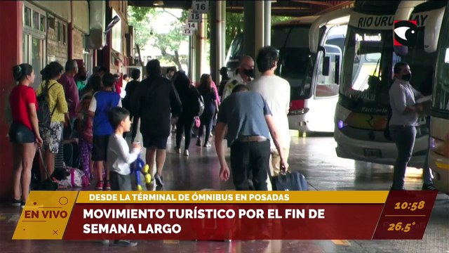Movimiento turístico por el fin de semana largo. Móvil desde la terminal de ómnibus de Posadas