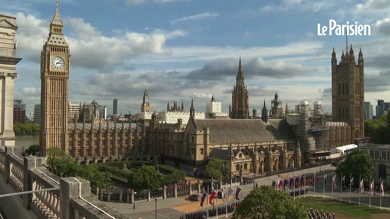 EN DIRECT | Hommage à Elisabeth II : suivez la procession dans les rues de Londres