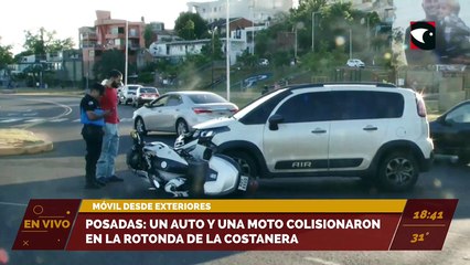 Posadas: Un auto y una moto colisionaron en la rotonda de la Costanera.