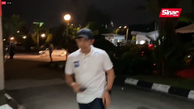 [LIVE] Saksikan Karpet Merah Wacana Sinar Harian sempena meraikan siaran Siri ke-400, lapor wartawan Sinar Harian, Fadhilah Hamzah dan jurukamera, Nur Syahirah Zulkifli.