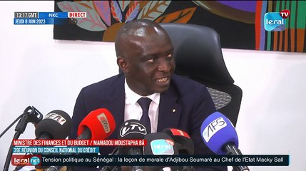 Ministre des Finances et du Budget FACE à la presse