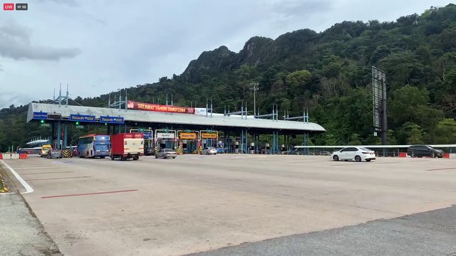 [MOJO LIVE] Tinjauan trafik di Plaza Tol Gombak, Selangor menjelang cuti perayaan Tahun Baharu Cina, lapor wartawan Sinar Harian, Muhammad Amnan Hibrahim.