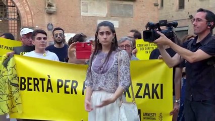 Bologna, manifestazione per Patrick Zaki: "Momento triste"