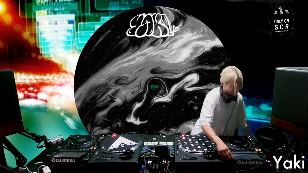 Vinyl Flickers Party 1112 at @scr_radio Studio