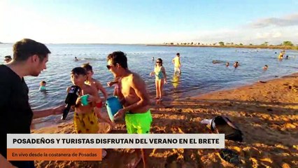 Posadeños y turistas disfrutan del verano en Costa Sur