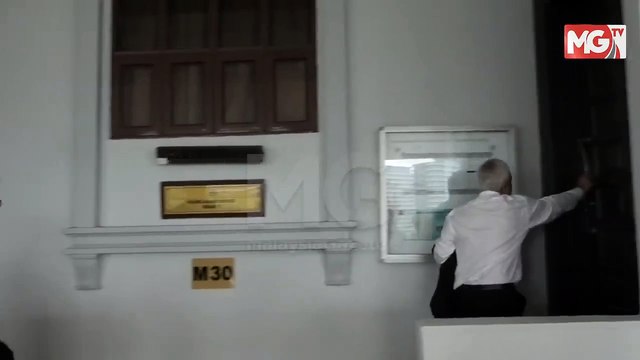 ((LIVE)) Pegawai Polis Didakwa Tolak Kekasih Dari Jambatan P. Pinang