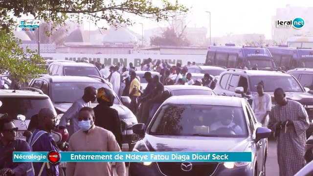 En direct : En direct: Enterrement de Diaga la maman de Waly Seck