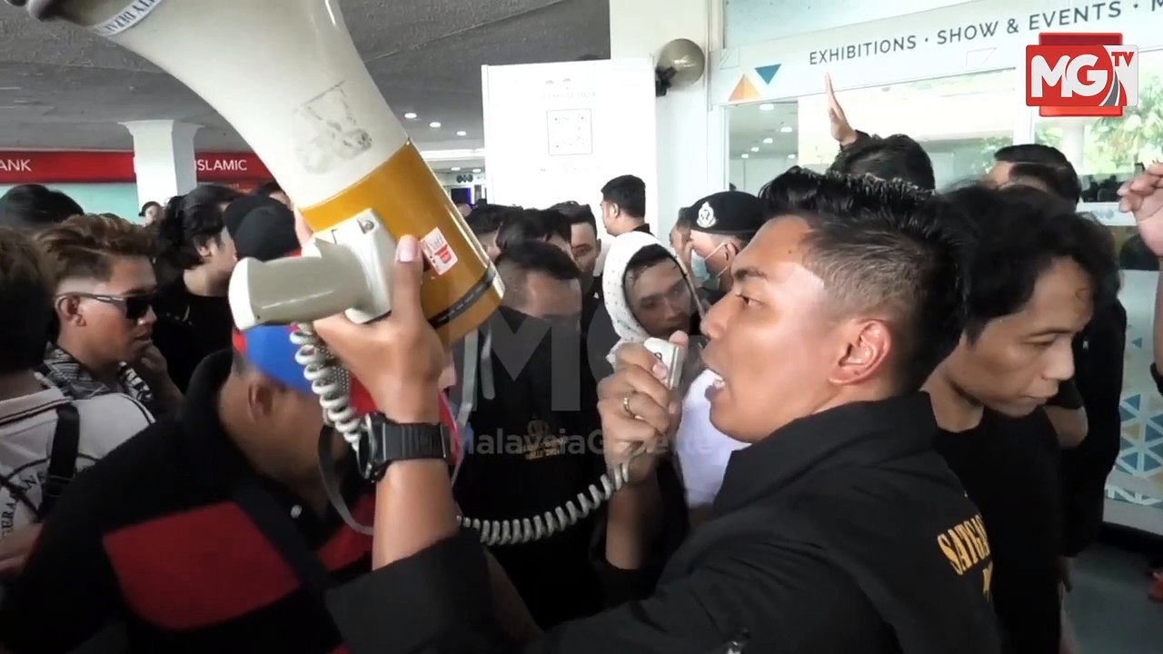 ((LIVE)) Kampung Cina Tapak Warisan Dunia: Zahid Nafi Dihubungi Kor Ming. Exco Johor Akan Dirombak