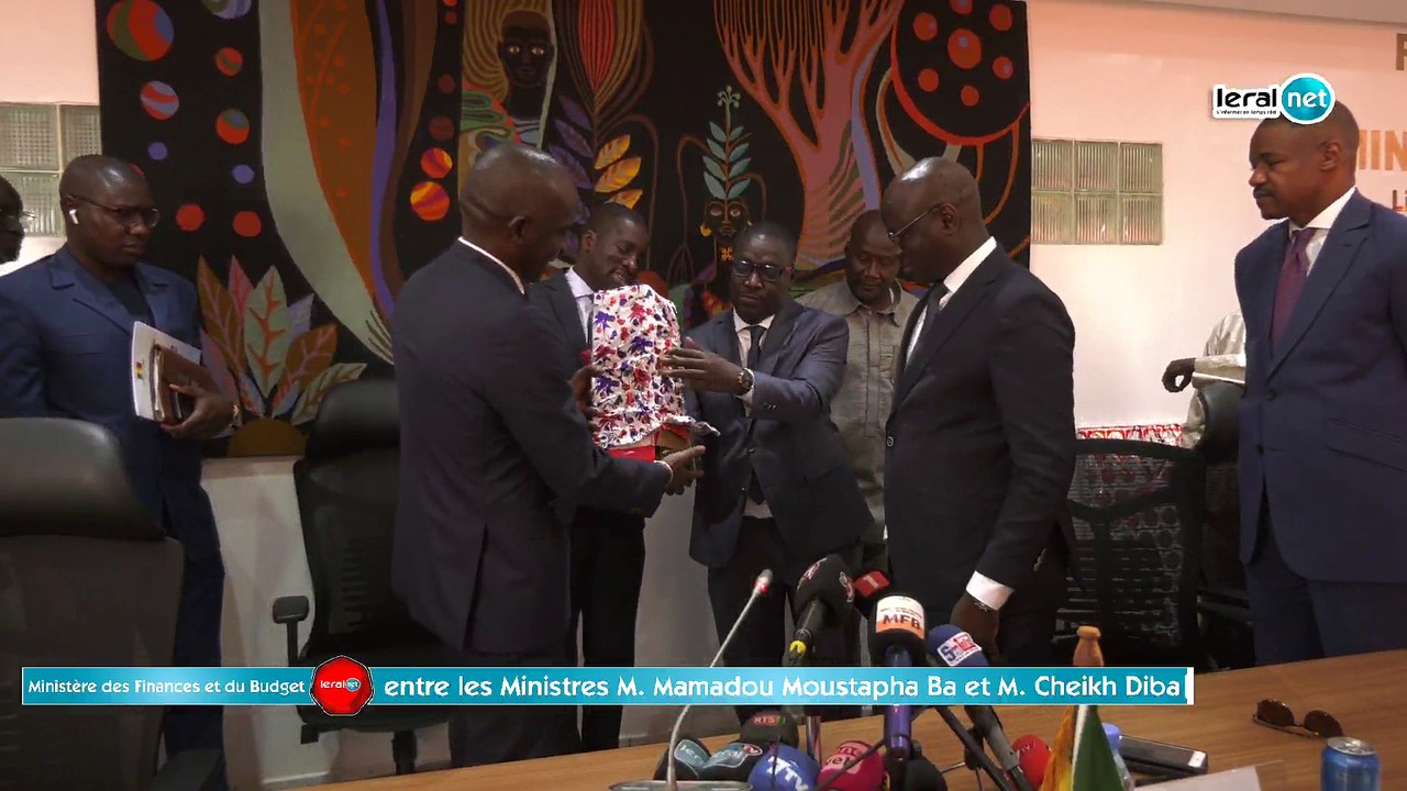 Direct : Passation de service au ministère des finances et du Budget