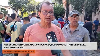 Conductores de Uber marchan contra los requisitos establecidos para su aprobación en Posadas
