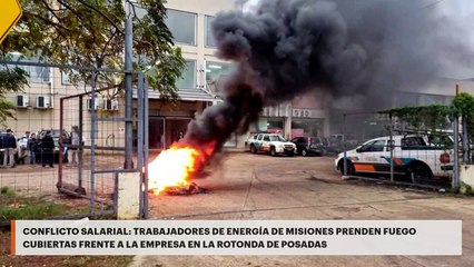 Conflicto Salarial | Trabajadores de Energía de Misiones Prenden fuego cubiertas frente a la empresa en la Rotonda de Posadas