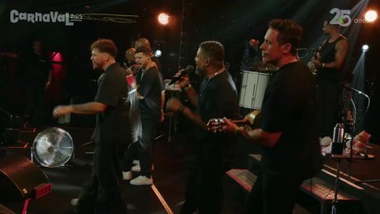 Ao Vivo: Ferrugem embala foliões no Carnaval de São Paulo; assista