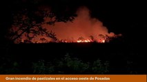 Gran incendio de pastizales en el acceso oeste de Posadas