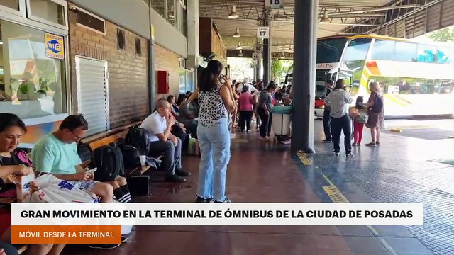 Gran movimiento en la terminal de ómnibus de la ciudad de Posadas